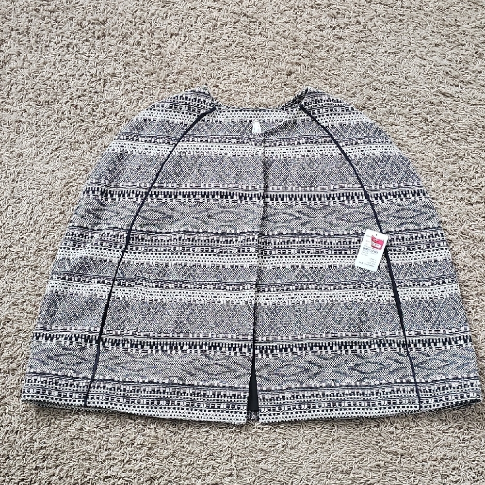 NWT SHE Soul Harmony Energy Mayan Jacquard Cape Hook & Eye Large Jacket